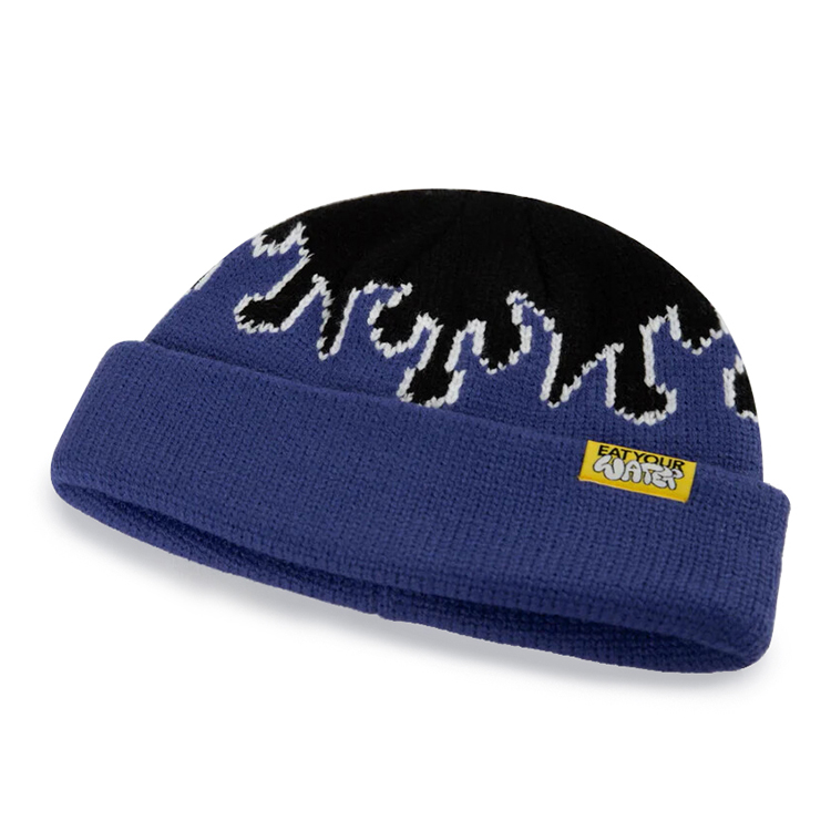 时尚的针织毛线帽