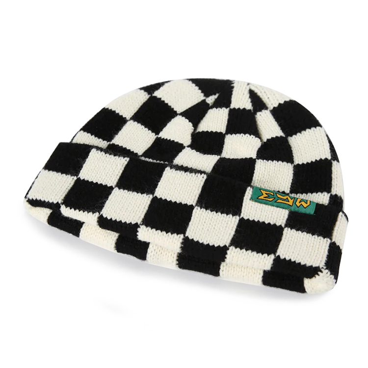 时尚的针织毛线帽