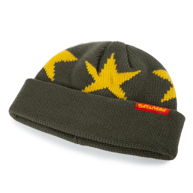 时尚的针织毛线帽